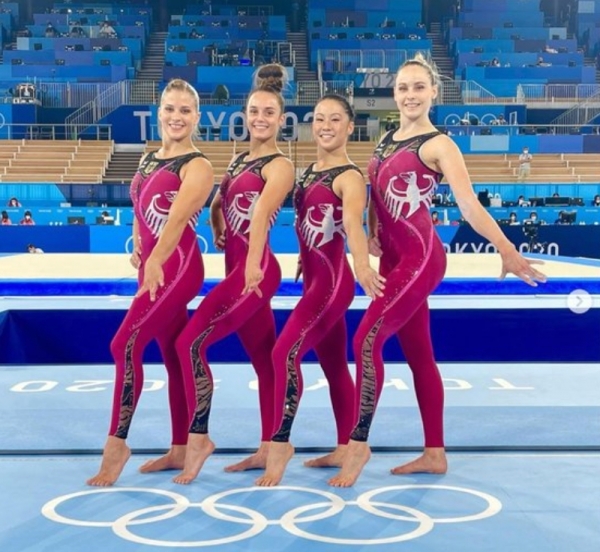 긴 바지를 입고 올림픽에 참가한 독일 여자 체조 대표팀 /파울린 쉬퍼 SNS