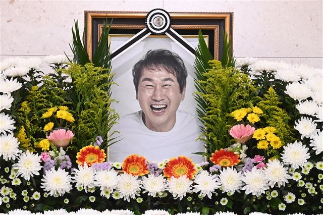 서울 아산병원 장례식장에 마련된  고 유상철 전 인천 유나이티드 감독 빈소