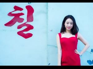 '뇌섹녀' 배우 이시원, 강렬한 빨간드레스가 인상적인 사진 화제...이시원의 나이는?